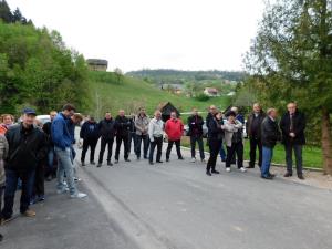 Obnovljena cesta je glavna povezava za Bohor. 